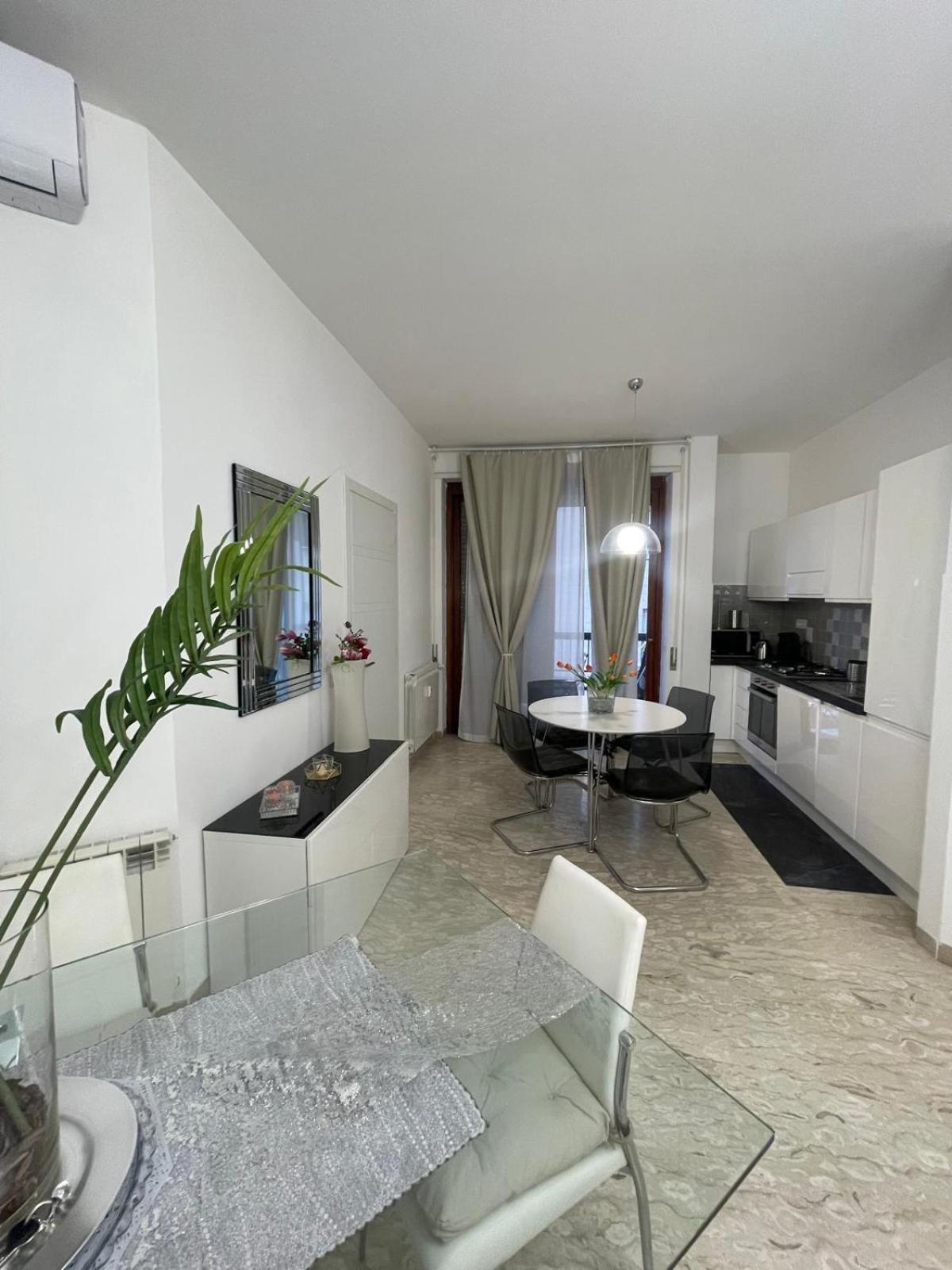 Dama Maria Elena Apartment